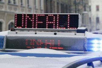 Zwei Schwerverletzte bei Auffahrunfall auf A4 bei Chemnitz-Glösa - 