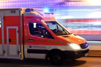 Zwei Schwerverletzte bei Laster-Unfall auf A 72 - Vollsperrung -