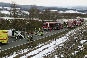 Zwei Schwerverletzte bei Unfall auf Auer Zubringer -