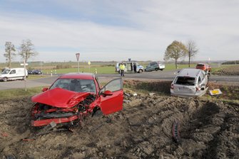 Zwei Schwerverletzte nach Unfall auf S 201 bei Oederan -