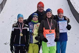 Zwei Skispringer aus Zschopau bejubeln Triple - Trainer Joachim Starke war hoch zufrieden mit dem Abschneiden der Zschopauer Starter.