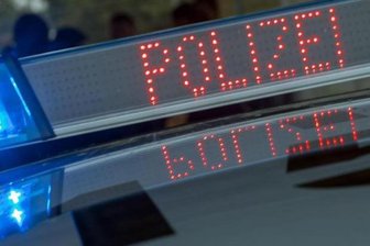 Zwei Unfälle mit Verletzter und hohem Sachschaden - Im Plauener Stadtteil Schlossberg haben sich am Donnerstag zwei Verkehrsunfälle ereignet, bei denen eine Frau leicht verletzt wurde und insgesamt über 30.000 Euro Sachschaden entstand.