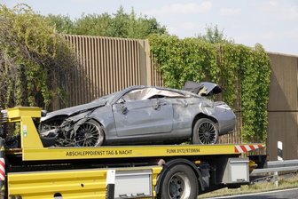 Zwei Unfälle sorgen für Stau - A72 zweieinhalb Stunden dicht - 