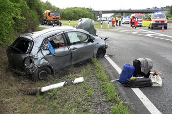 Zwei Verletzte bei schwerem Unfall auf A72 -