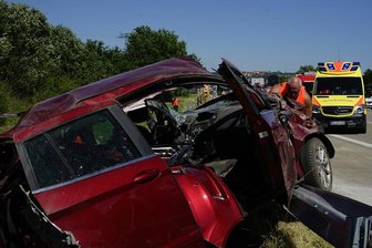 Zwei Verletzte bei Unfall auf A4 zwischen Frankenberg und Chemnitz - 