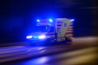 Zwei Verletzte und hoher Sachschaden nach Crash auf der Bundesstraße nahe Plauen - Zwei Verletzte und erheblicher Sachschaden stehen als Bilanz nach einem Unfall in Neuensalz.