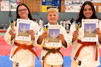 Zweimal Gold und einmal Silber für Oelsnitzer Dynamo-Nachwuchs - Das erfolgreiche Dynamo-Trio: Von links Pia Matthes, Julius Heinze und Jenny-Cheyanne Sachs.