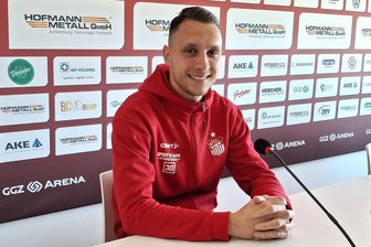 Zweiter gegen Dritter: Zwickaus Torwart Hiemann baut auf Kampf, Wille und Leidenschaft - Torhüter Lucas Hiemann spielt mit dem FSV Zwickau am Samstag in Halle.