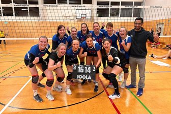Zweiter Sieg in der Sachsenklasse: Brand-Erbisdorferinnen gewinnen Volleyball-Krimi im Erzgebirge - Nach dem 16:14 im Tiebreak durften die Volleyballerinnen aus Brand-Erbisdorf in der Annaberger Sporthalle jubeln.