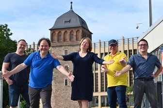 Zweites Chemnitzer Bürgerfest "Herzschlag" steigt Ende August - "Kommt herein in die Stadt": Holger Raddatz, Raphael Steinbock, Bianca Steinbock, Sebastian Thieswald und Sebastian Steger (von links) sind der harte Kern des Vereins Chemnitzer Bürgerfest. Für den 27. bis 29. August planen sie das zweite Herzschlag-Fest an der Stadthalle. 