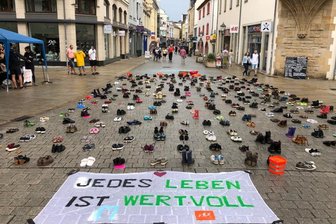 Zwickau: 497 Paar Schuhe verdeutlichen Drama im Mittelmeer -