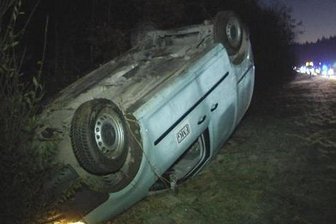 Zwickau: Bei Unfallaufnahme angefahrener Polizist tot - Bei der Unfallaufnahme auf der A 72 wurde ein Polizist am 14. November von einem Fahrzeug erfasst und lebensbedrohlich verletzt.