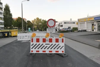 Zwickau-Eckersbach: Erneuerung der Fahrbahndecke der Max-Planck-Straße unterbrochen - Die Bauarbeiten an der Max-Planck-Straße ruhen derzeit.