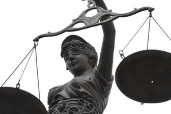 Zwickau: Ex-Musiklehrer soll wegen Kinderpornos für sechs Monate in Haft - Der ehemalige Lehrer war vorbestraft, hatte wegen Missbrauchs von Schutzbefohlenen bereits eine Bewährungsstrafe erhalten.
