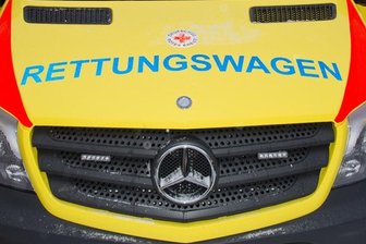 Zwickau: Frau stirbt bei Unfall auf B 175 - 