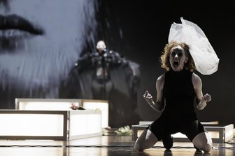 Zwickau/Gera: Regisseurin ist für Theaterpreis nominiert - Mit ihre „Antigone“-Inszenierung ist Joanna Lewicka für „Der Faust“ nominiert.