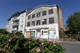Zwickau: Kaufinteressent für Planitzer Schocken-Kaufhaus - Für das Schocken-Kaufhaus gibt es einen Interessenten. Er könnte die Immobilie zu neuem Leben erwecken.