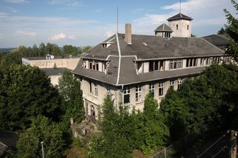 Zwickau: Keine Baumaßnahmen auf dem Gelände der Aktivist-Brache geplant - Seit Jahren schauen die Anwohner der ehemaligen Aktivist-Strickwarenfabriken auf immer mehr verfallende Gebäude. Auf dem Gelände hat es auch schon mehrfach gebrannt.