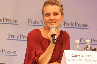 Zwickau: Kreisverband von Bündnis 90/Die Grünen veranstaltet feministisches Kneipenquiz - Coretta Storz übernimmt die Moderation beim Quiz.