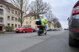 Zwickau-Marienthal: Steinpleiser Straße bekommt neue Fahrbahndecke - Die Steinpleiser Straße soll im kommenden Jahr eine neue Asphaltdecke bekommen.