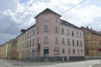 Zwickau: Markantes Eckhaus an der Dorotheenstraße kommt unter den Hammer - Das Eckhaus an der Dorotheenstraße/Leipziger Straße in Zwickau soll versteigert werden.