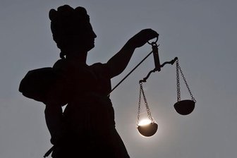 Zwickau: Mehr als zwei Jahre Knast für Diebstähle bei VW -