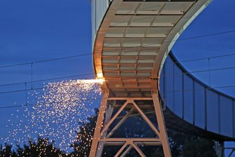 Zwickau: Nächtlicher Abriss eines Stahlkolosses -