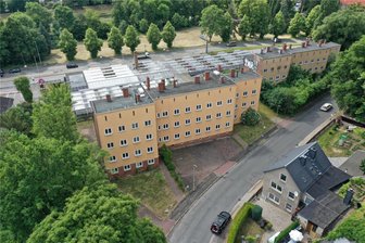 Zwickau: Notunterkünfte sollen in der Erlmühlenstraße konzentriert werden - Die Erlmühlenstraße 1/3 wird bereits seit November 2023 als Notunterkunft genutzt. Diese soll künftig ausgebaut werden.