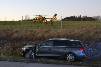 Zwickau-Ost: A 72 in Richtung Hof nach Unfällen mehrere Stunden voll gesperrt - Zu einem schweren Unfall ist es am Donnerstagnachmittag auf der A 72 gekommen.