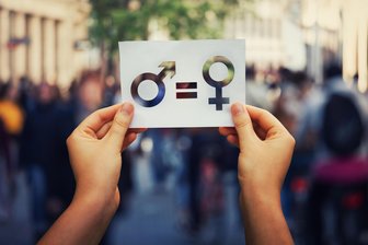 Zwickau: Plakatkampagne und Kulturabend anlässlich des Internationalen Frauentags - Internationaler Frauentag: Es geht um die Gleichstellung von Mann und Frau.