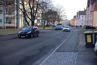 Zwickau-Planitz: Pestalozzistraße erhält neue Fahrbahndecke - Die Pestalozzistraße soll im Herbst eine neue Fahrbahndecke bekommen.