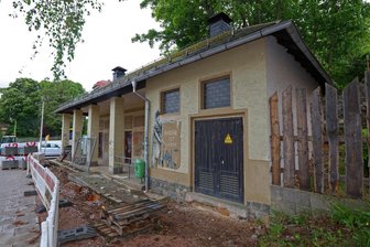 Zwickau-Planitz: Sanierung des Marktplatz-Toilettenhäuschens startet im Herbst - Die lange geschlossene Toilette am Planitzer Markt wird umfangreich saniert.
