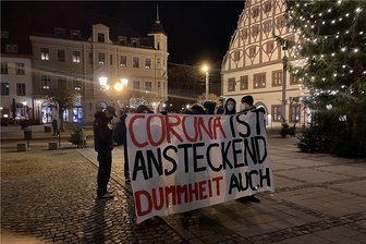 Zwickau: Protest verteilt sich auf sechs Demos - Gegendemonstranten wurden von der Polizei weggeschickt.