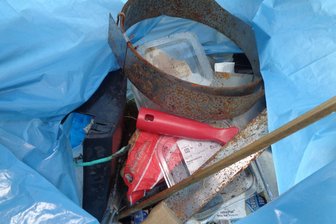 Zwickau: Putzaktion im Stadtteil Eckersbach - Unrat, der bei der Putzaktion im April gefunden worden ist.