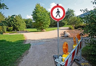 Auch der Park "Neue Welt" wurde am Freitagnachmittag von der Stadtverwaltung gesperrt. (Archivbild)