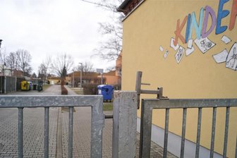 Zwickau: Südflügel und Dachgeschoss der Kita „Kinderinsel“ sollen saniert werden - Der Südflügel und das Dach der Kita „Kinderinsel“ sollen saniert werden.