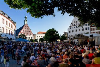 Zwickau: „Summer Rock“ für Freitagabend abgesagt - Die Organisatoren und Veranstalter des „Summer-Rock“ erhoffen sich für Samstag eine ähnlich gute Publikumsresonanz, wie sie der „Summer-Swing“ bereits erworben hat.