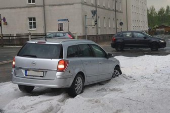 Zwickau: Unwetter - Feuerwehren im Dauereinsatz -