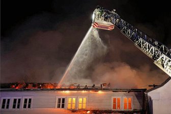 Zwickau: Ursache für Großbrand an Freitagstraße weiter unklar - Die Ursache für den Großbrand Ende Februar an der Freitagstraße in Pöhlau ist weiter unklar.