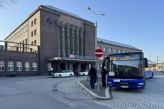 Zwickau: WHZ forscht zum Thema ÖPNV - Wer am Zwickauer Hauptbahnhof mit dem Zug ankommt und mit dem Bus weiter möchte, will wissen, wo die richtige Abfahrtsstelle ist.