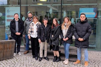 Zwickau: WHZ-Nachwuchsforscher nutzen gezielt spieltypische Mechanismen - Projektleiter Tim Neumann (l.) mit einem Teil der Nachwuchsforschergruppe.