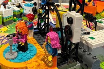 Zwickau: WHZ startet Arbeitsgemeinschaft für Lego-Fans - Lego ist viel mehr als bunte Bausteine, die man zu einem Haus zusammenstecken kann.