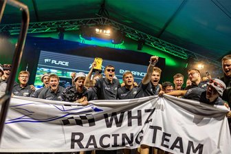 Zwickau: WHZ-Team wird mit „Erich“ Weltmeister - Jubel beim WHZ-Team über den Erfolg.