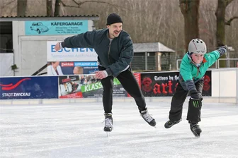 Zwickau will beliebte Eisbahn künftig im städtischen Besitz haben - Die Eisbahn hat sich in den letzten Jahren großer Beliebtheit erfreut.