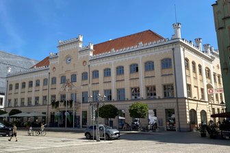 Zwickau wird für Projekt in der Innenstadt geehrt - Vor dem Rathaus wird am Montag das Preisgeld übergeben.