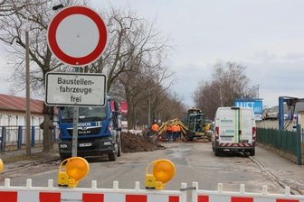 Zwickau zittert: Wo bricht die nächste Leitung? - Nach der Reichenbacher ist auch die Bürgerschachtstraße, die als Umleitung diente, wegen eines Wasserrohrbruchs gesperrt.
