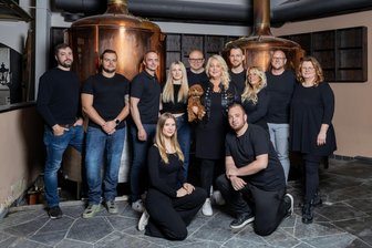 Zwickauer Brauhaus vor Neueröffnung: Schnitzel nicht teurer als 20 Euro - Das Stammpersonal des Brauhauses Esch steht bereits fest. Anja Escher (Bild Mitte) nennt ihr Team „Familienbande“.