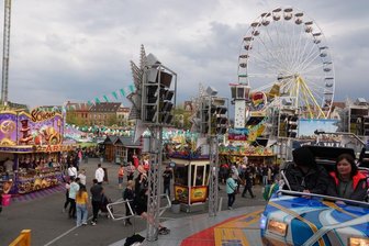 Zwickauer Frühlingsvolksfest lockt noch bis Sonntag mit Attraktionen - 