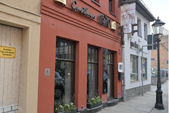 Zwickauer Gasthaus nach eineinhalb Jahre Schließzeit wieder geöffnet: Das steht jetzt auf der Speisekarte - Wieder offen: Das Gasthaus „1470“ an der Zwickauer Marienstraße.