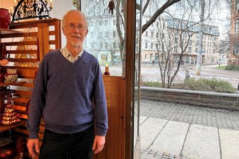Zwickauer Georgenplatz wird umgestaltet: Was sich Anlieger wünschen - Martin Scharschmidt hat den Georgenplatz vor der Ladentür und Wünsche für die Umgestaltung.